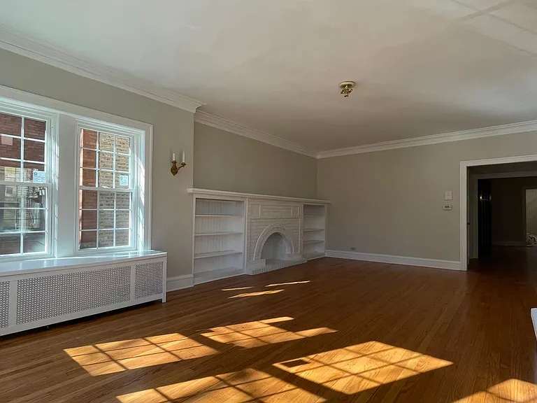 2734 W Winnemac Ave #2 — Photo 3