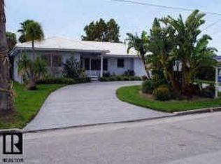 266 S Tessier Dr, Saint Pete Beach, FL 33706