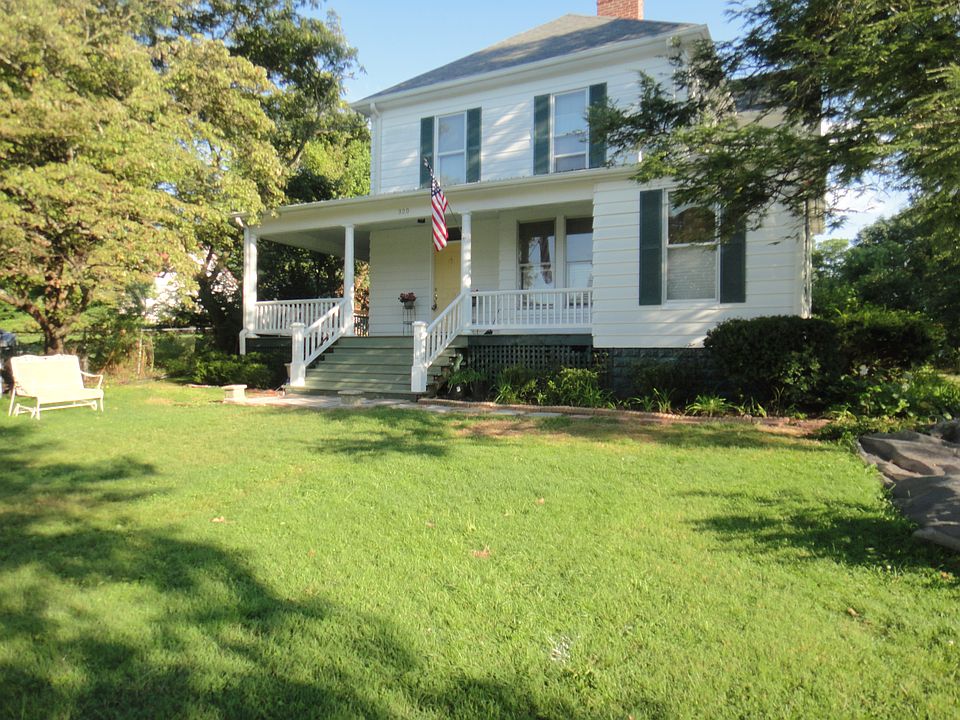 1st image of 320 Bradley St