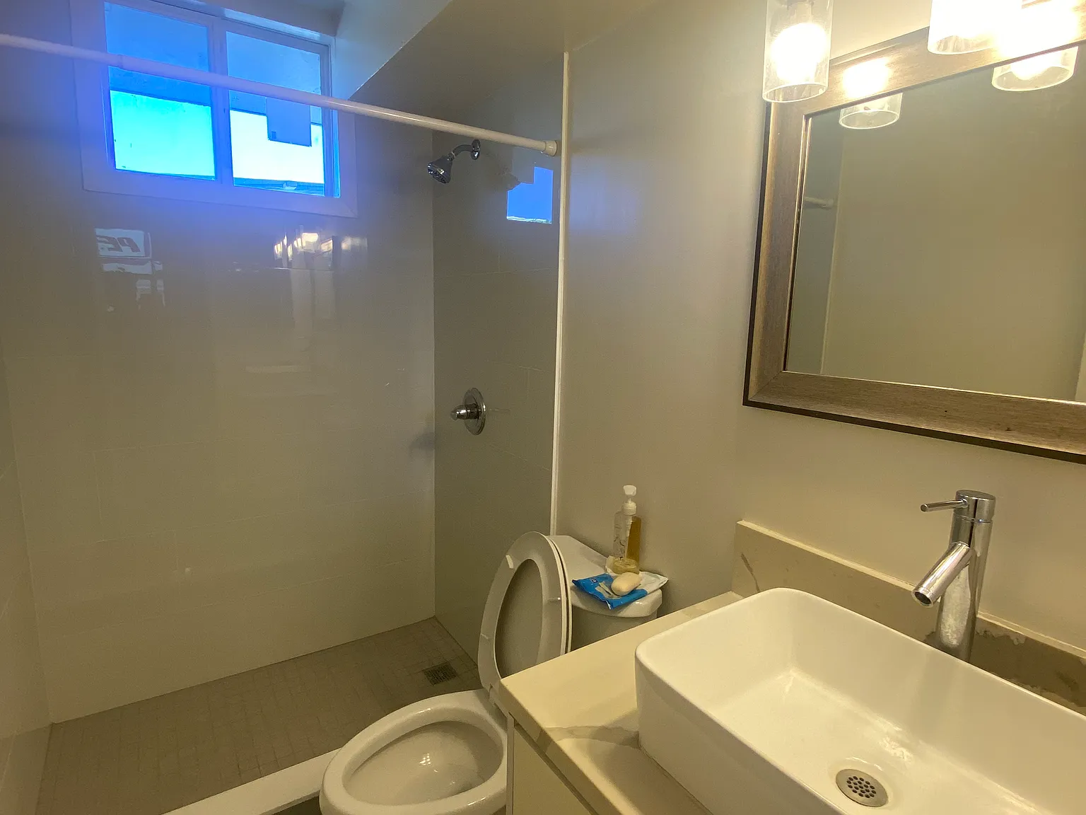1 bed, 500 sqft, $1,950 — Photo 3