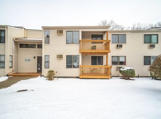 28 Woodland Dr #28, Cromwell, CT 06416