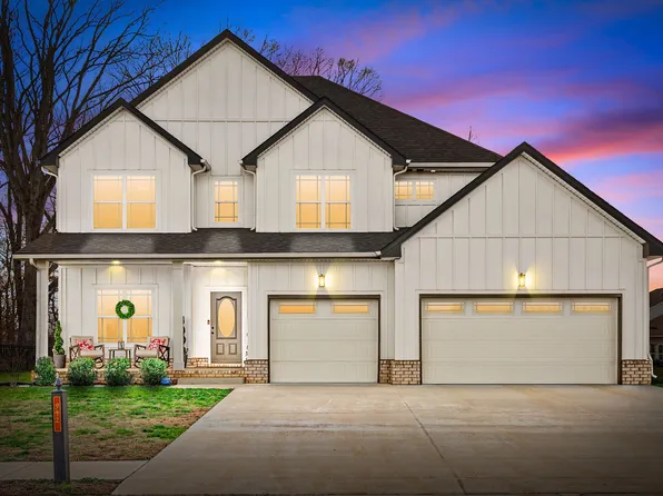 942 Alton Dr, Clarksville, TN 37043