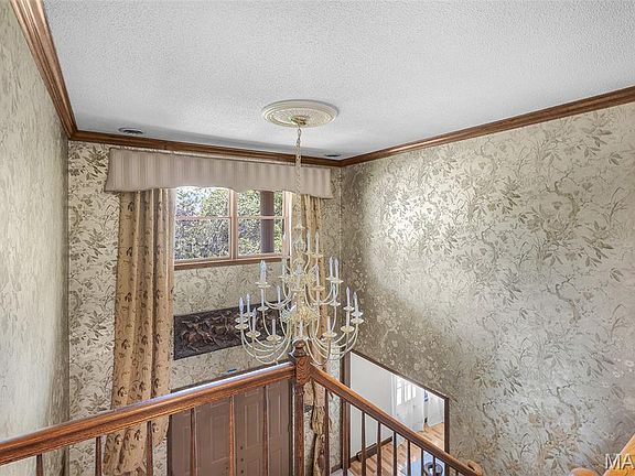 5th image of 529 Donna Dr