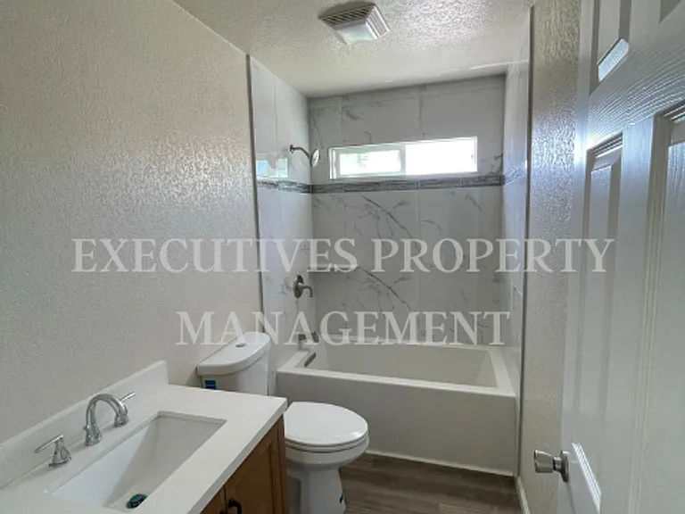 1690 E Stretch Rd — Photo 12