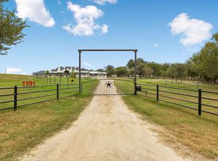 1191 Hartfield Rd, Seguin, TX 78155