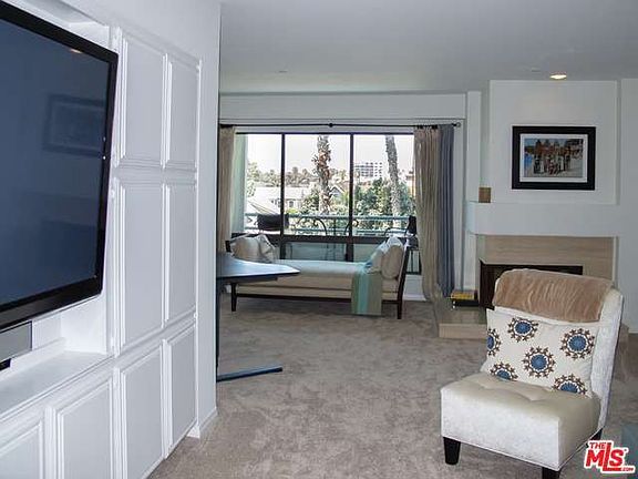 3rd image of 122 Ocean Park Blvd Unit 408