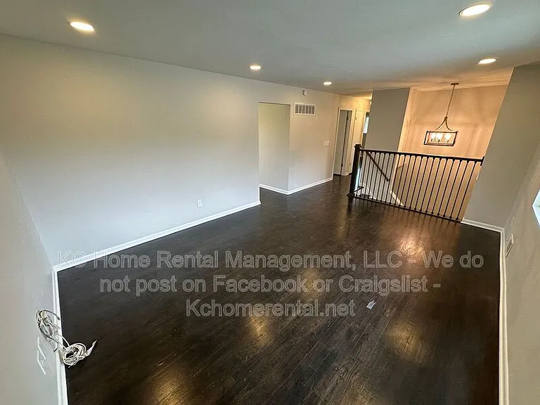 5012 Powell Ave — Photo 35