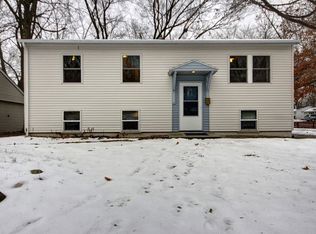 2413 E Illinois St, Urbana, IL