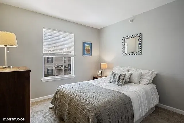 1249 Orleans Dr — Photo 9