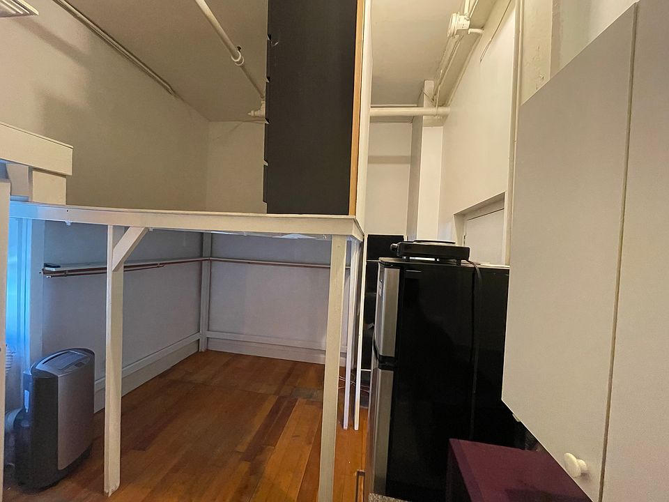 1st image of 125 Green St APT 1K