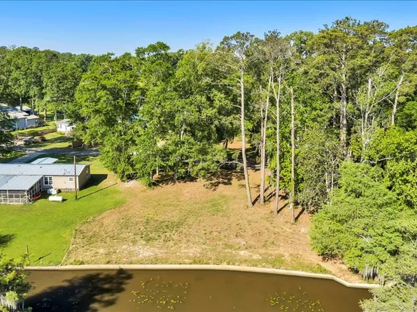 152 Cantey Dr, Cobb, GA 31735