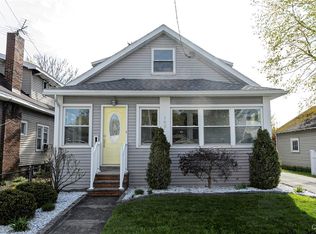 102 Wayland Rd, Syracuse, NY 13208