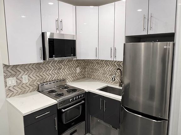 2nd image of 603 Academy St APT 2F