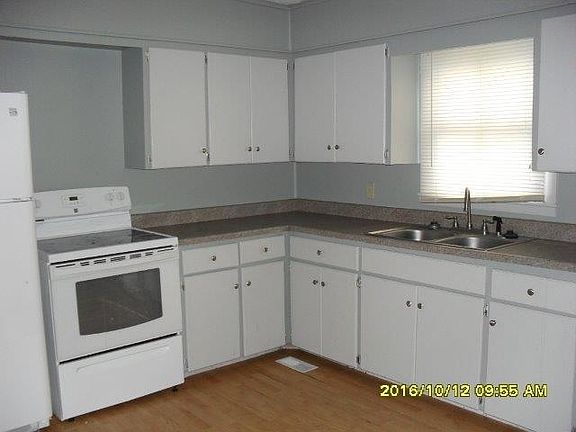 3rd image of 110 N C St
