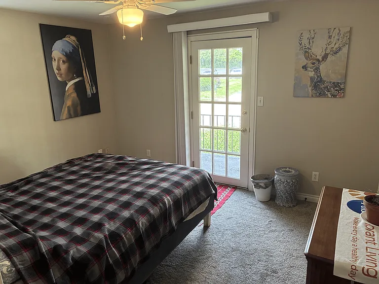 100 E Franklin St #100 — Photo 7