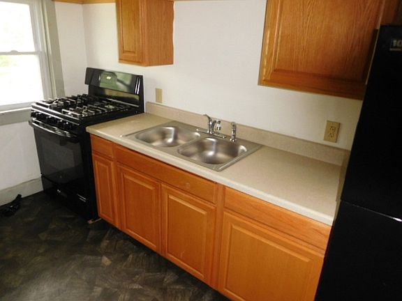 4th image of 417 N Chapel St #1