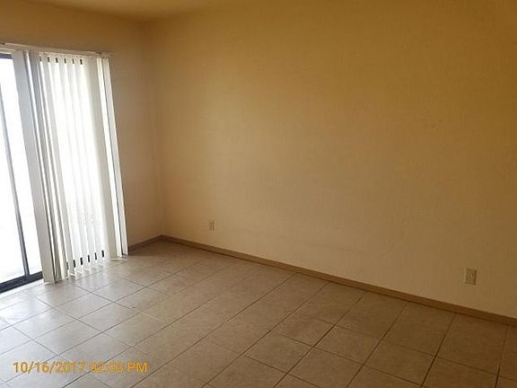 5th image of 2224 Montecito Dr