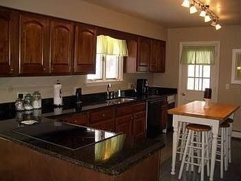 4th image of 123 Rockledge Dr