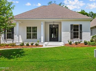 241 N Central Ave, Ridgeland, MS 39157