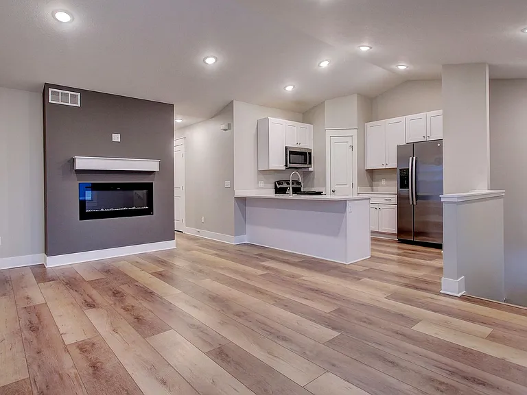 2118 Sherwood Ave — Photo 1