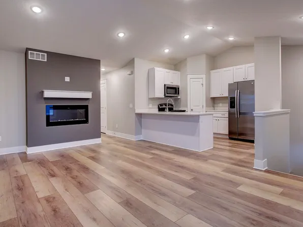 2118 Sherwood Ave, Holland, MI 49423