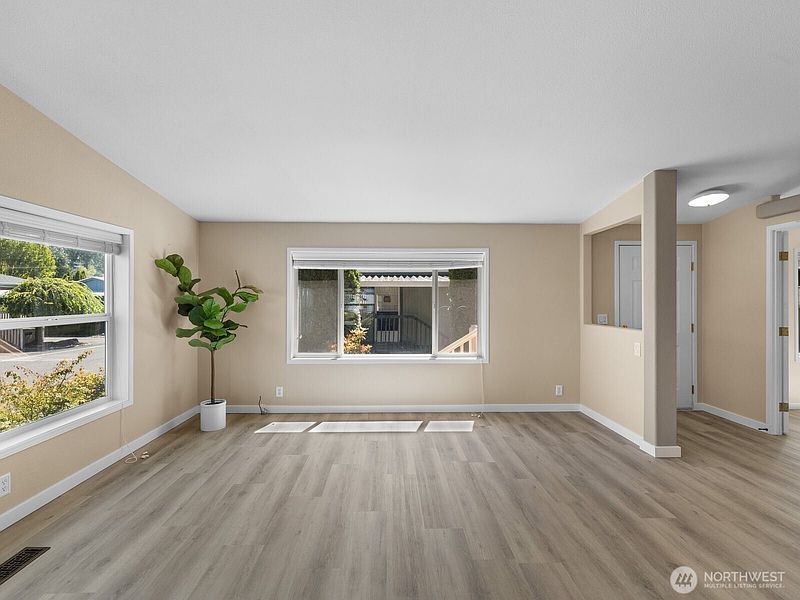 5th image of 14727 43rd Avenue NE #52