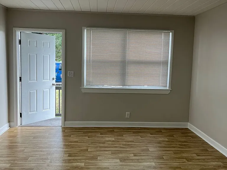 511 W Palm St — Photo 22