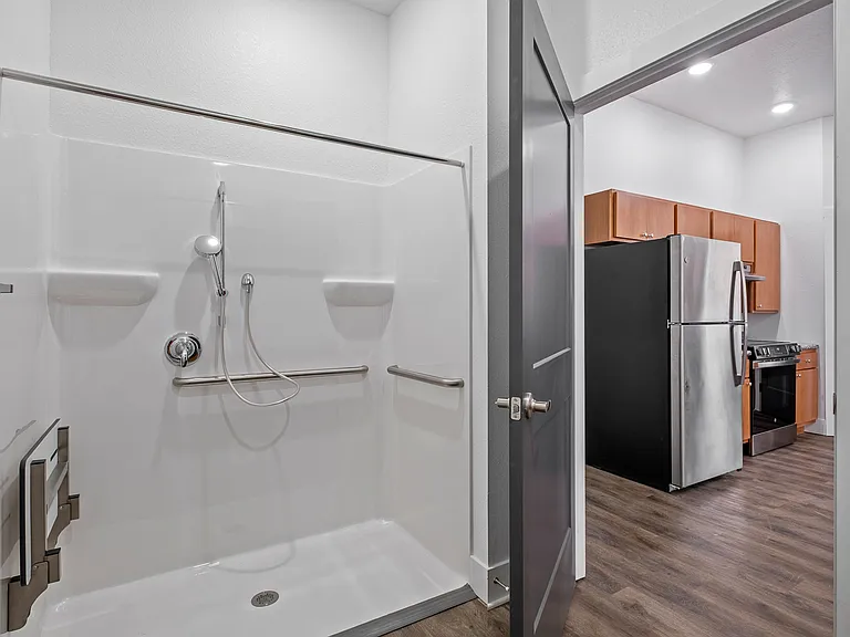 Coopers Landing Apartments — Photo 25