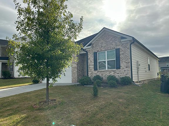 2nd image of 2115 Waycross Ln