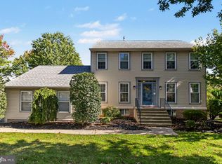 214 Abbey Ln, Lansdale, PA 19446