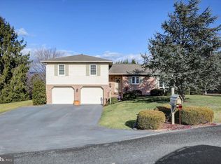 11981 Windmere Cir, Waynesboro, PA 17268