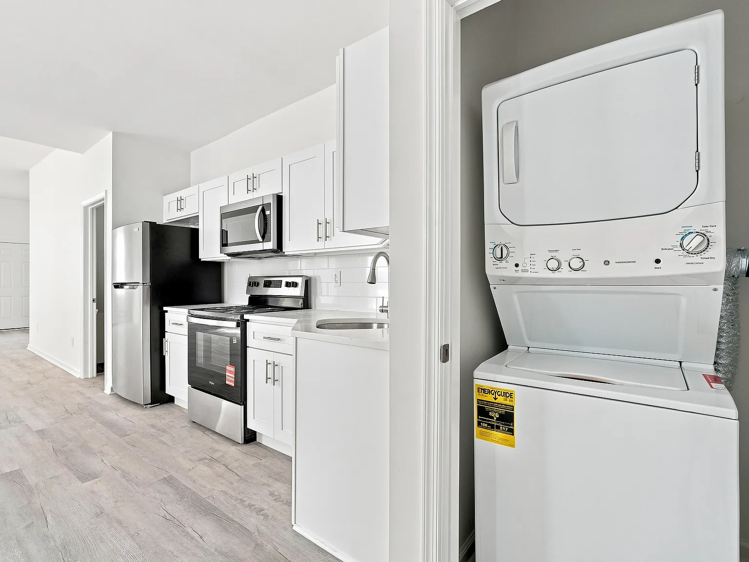 4 bed, 1.5 bath, 1458 sqft, $2,200 — Photo 2
