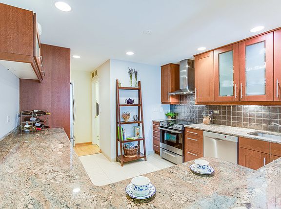 4th image of 354 E Haver Hill Ct