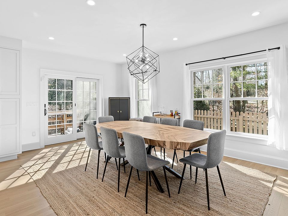 1st image of 22 Scrimshaw Dr