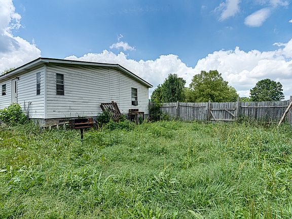 4th image of 333 Pat Webb Cir