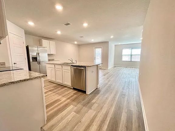 4th image of 6327 Burrow Ln
