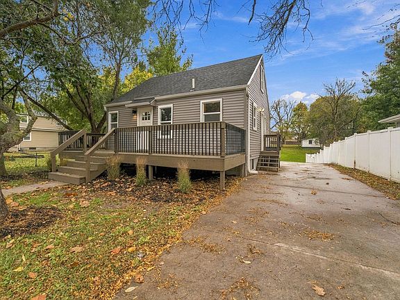 3rd image of 3323 Tripp St