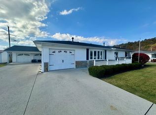 921 Linda Vista Dr, Manchester, OH 45144