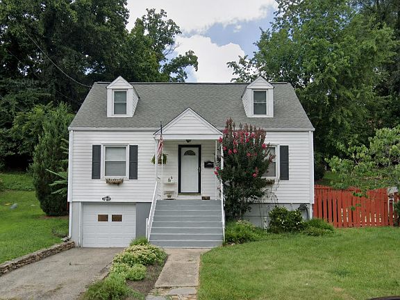2nd image of 2623 Lansing Dr SW