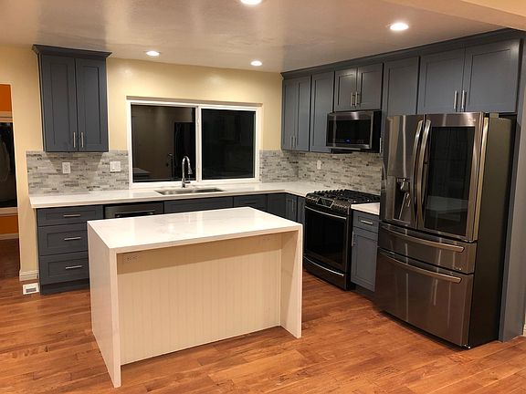 5th image of 110 Del Prado Dr
