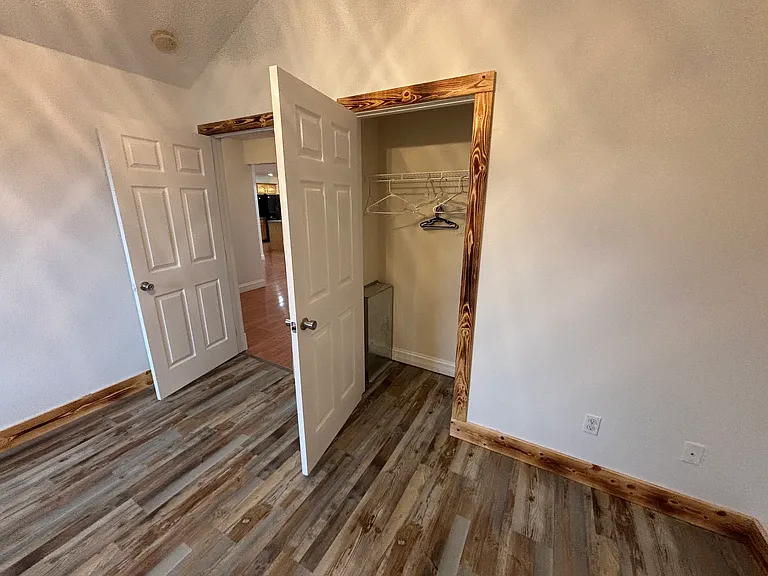 1549 Blaze Valley Rd — Photo 16