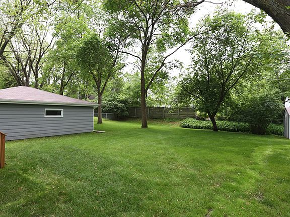 3rd image of 564 Martha Ln
