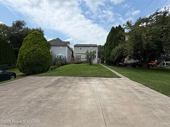 4th image of 295 Rutter Ave