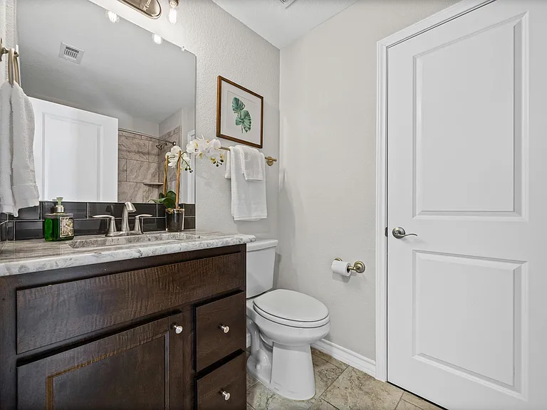 1112 Highknoll Ln #B — Photo 38