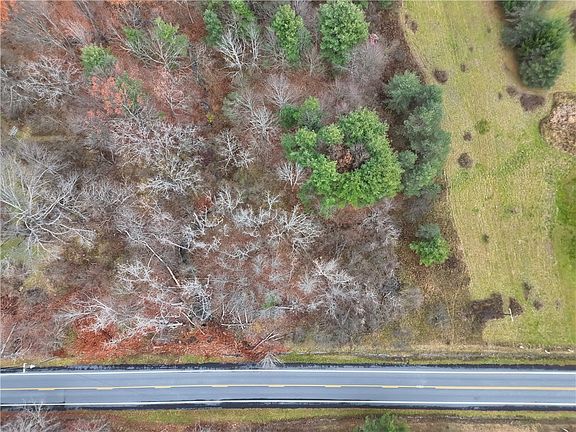 4th image of 361 Troy Rd