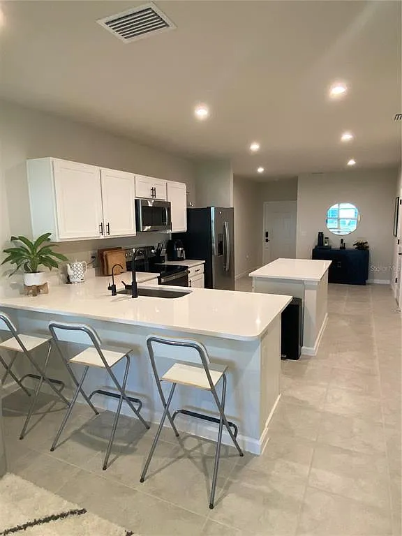 3 bed, 2.5 bath, 1207 sqft, $2,280 — Photo 4