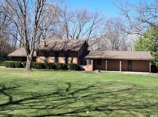 23074 N Cherokee Rd, Cuba, IL 61427