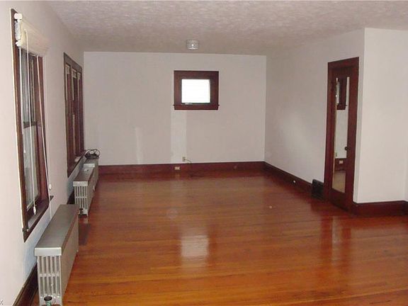 4th image of 805 Wellmon St