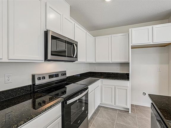 4th image of 679 MEADOWS EDGE PLACE