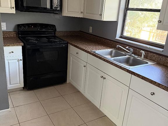 2nd image of 2953 Shore Dr APT A